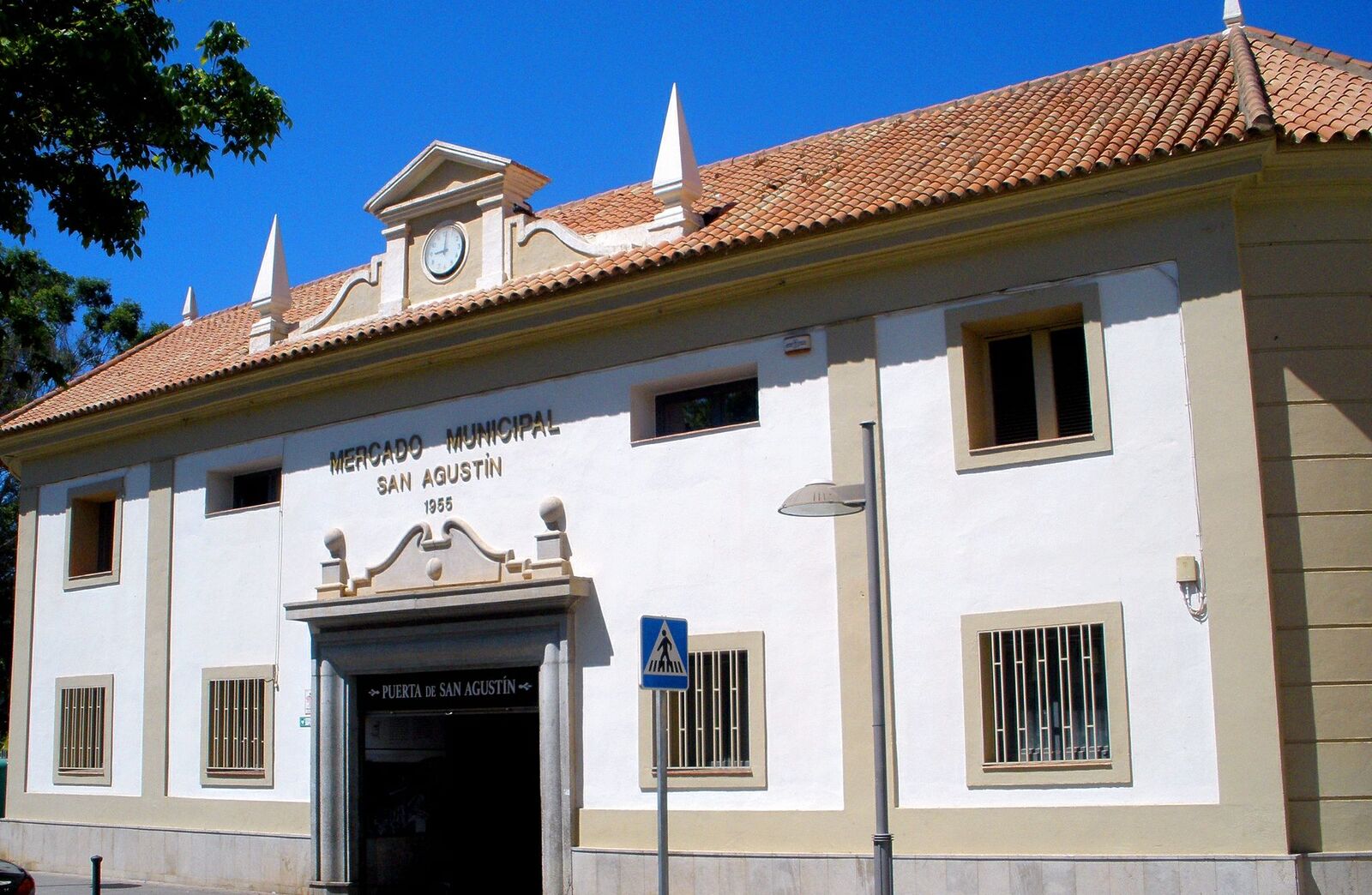 Saluhallen San Agustín i Motril, byggd 1955.